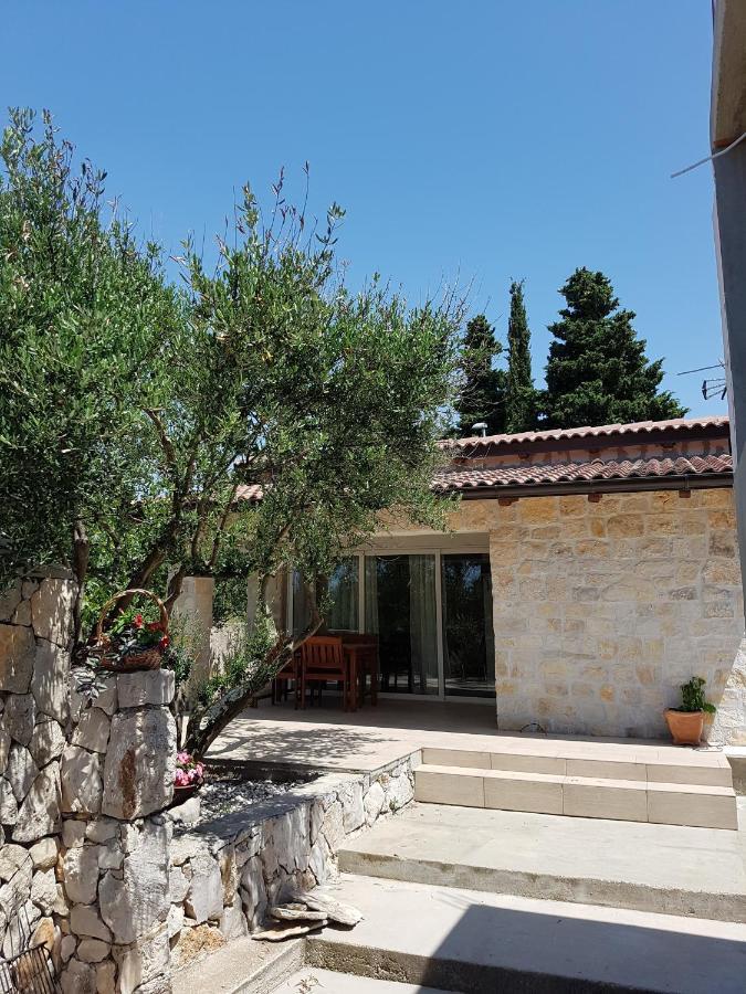 Apartmani Morovi Dvori Drage Buitenkant foto