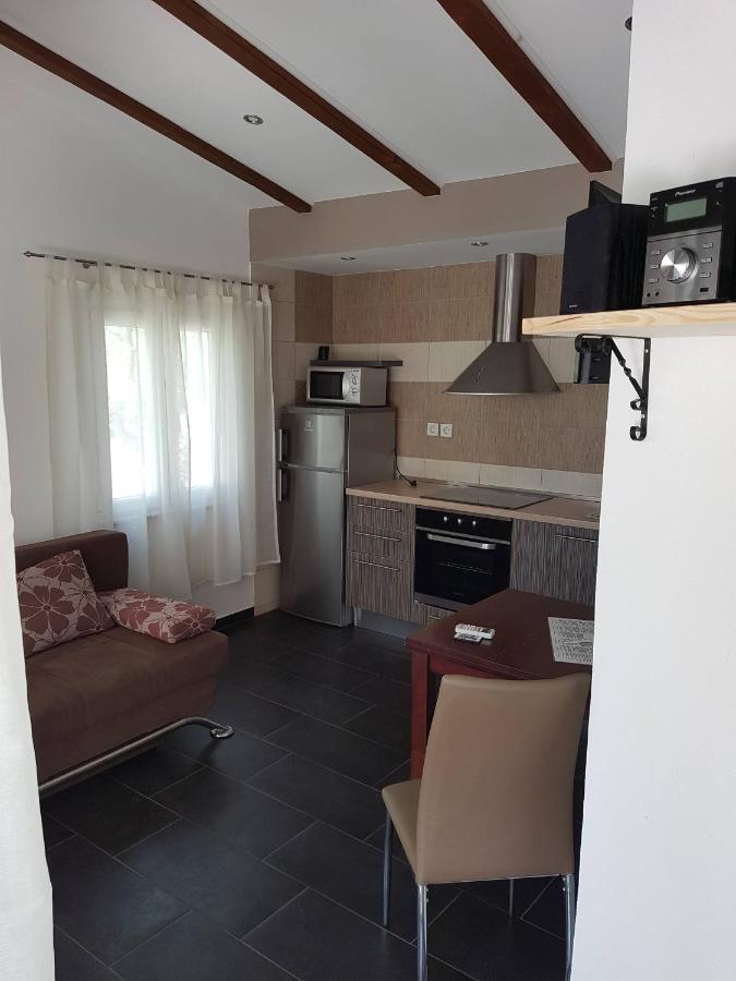 Apartmani Morovi Dvori Drage Buitenkant foto