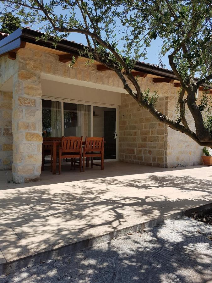 Apartmani Morovi Dvori Drage Buitenkant foto